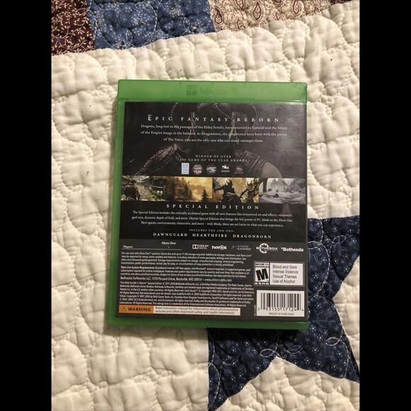 The Elder Scrolls V: Skyrim - Special Edition - Microsoft Xbox One w/ Map - Picture 5 of 5